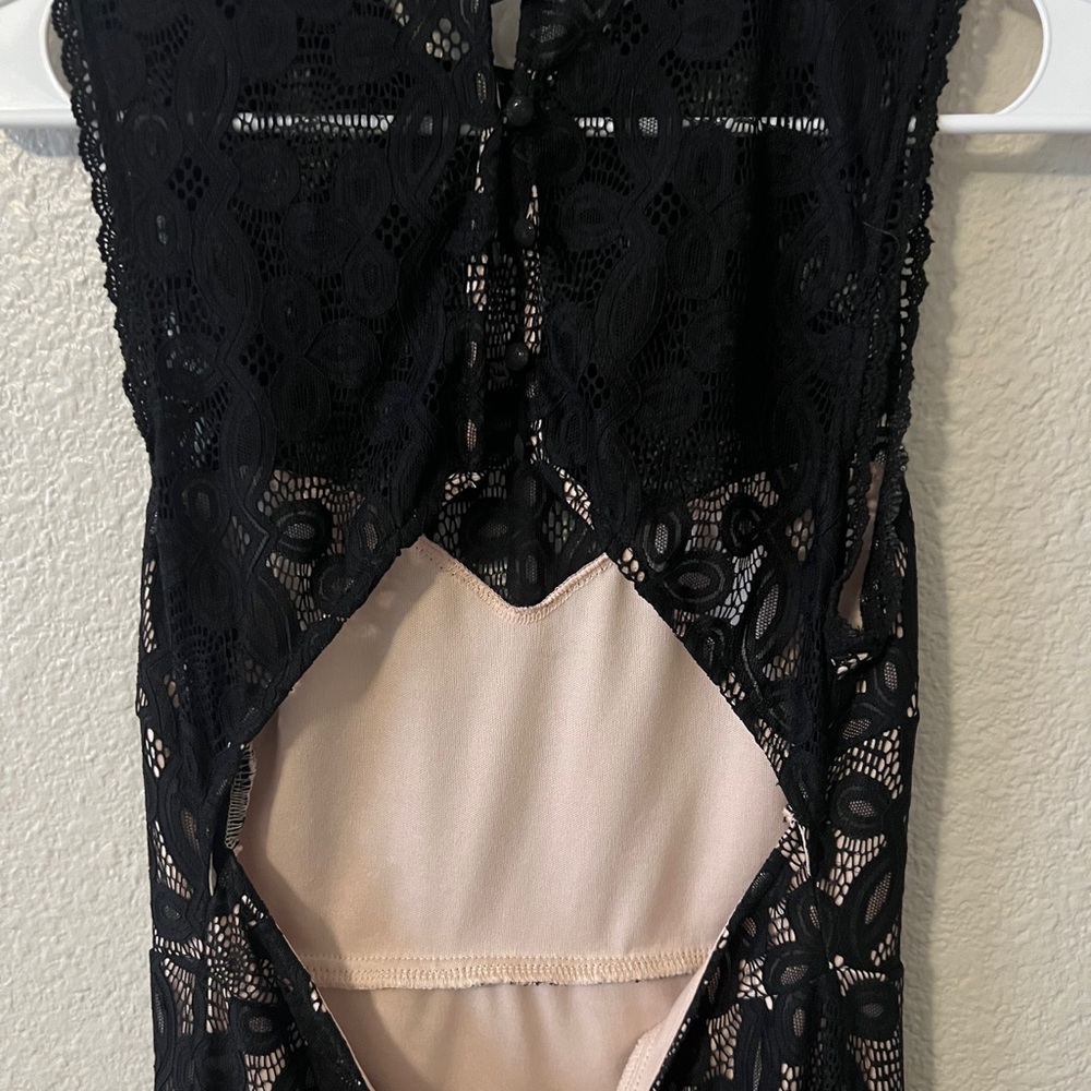 Forever 21 Black and Cream Lace Mini Dress Medium - Picture 5 of 7